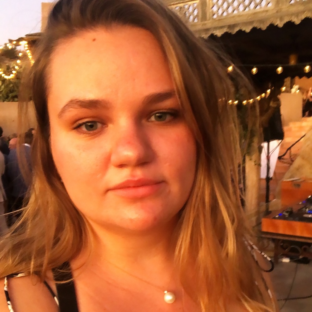 Meet your Posher, Olivia